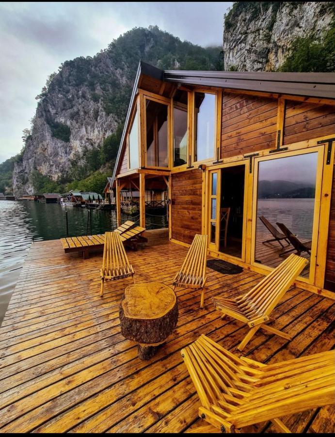 Lake House Perucac Rastiste Exterior photo