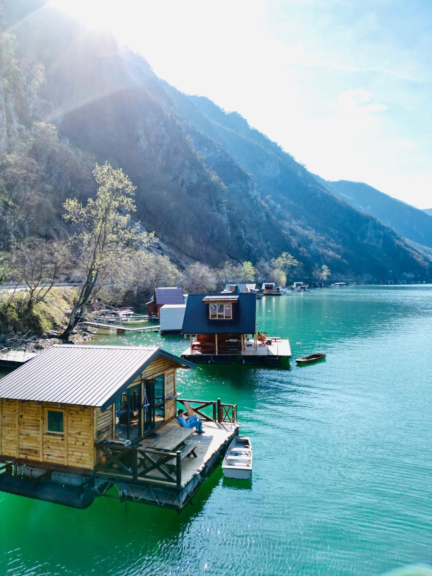 Lake House Perucac Rastiste Exterior photo